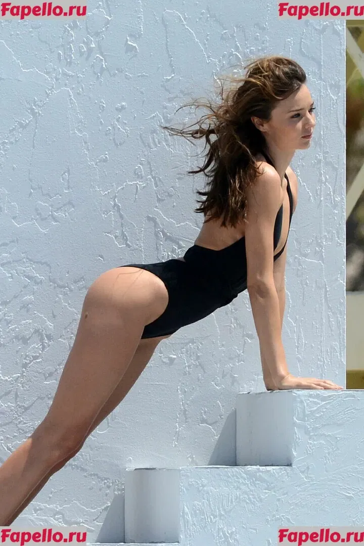 Miranda Kerr Onlyfans Photo Gallery 