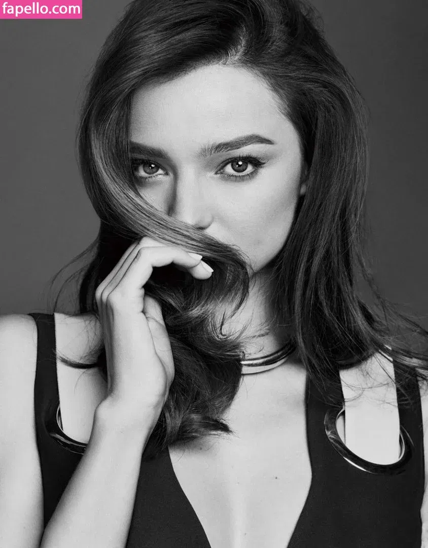 Miranda Kerr Onlyfans Photo Gallery 