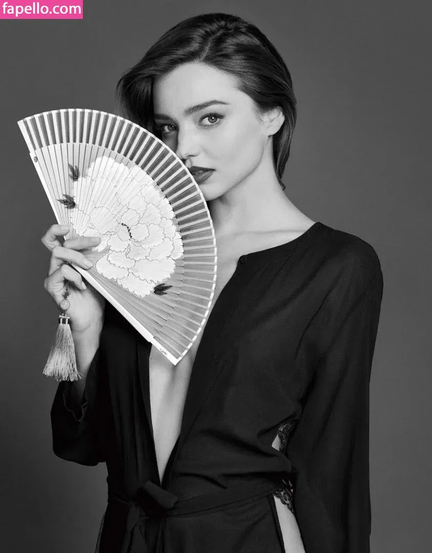 Miranda Kerr Onlyfans Photo Gallery 