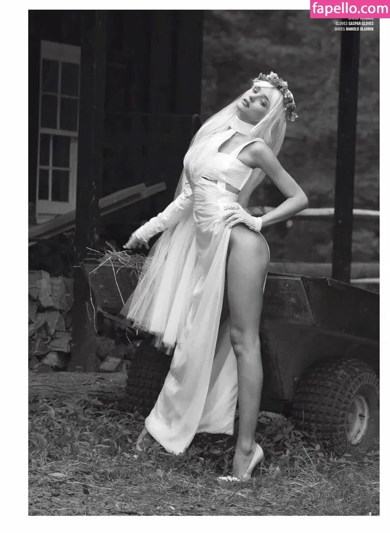 Miranda Kerr Onlyfans Photo Gallery 