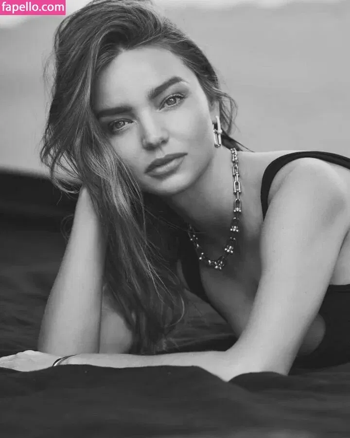 Miranda Kerr Onlyfans Photo Gallery 