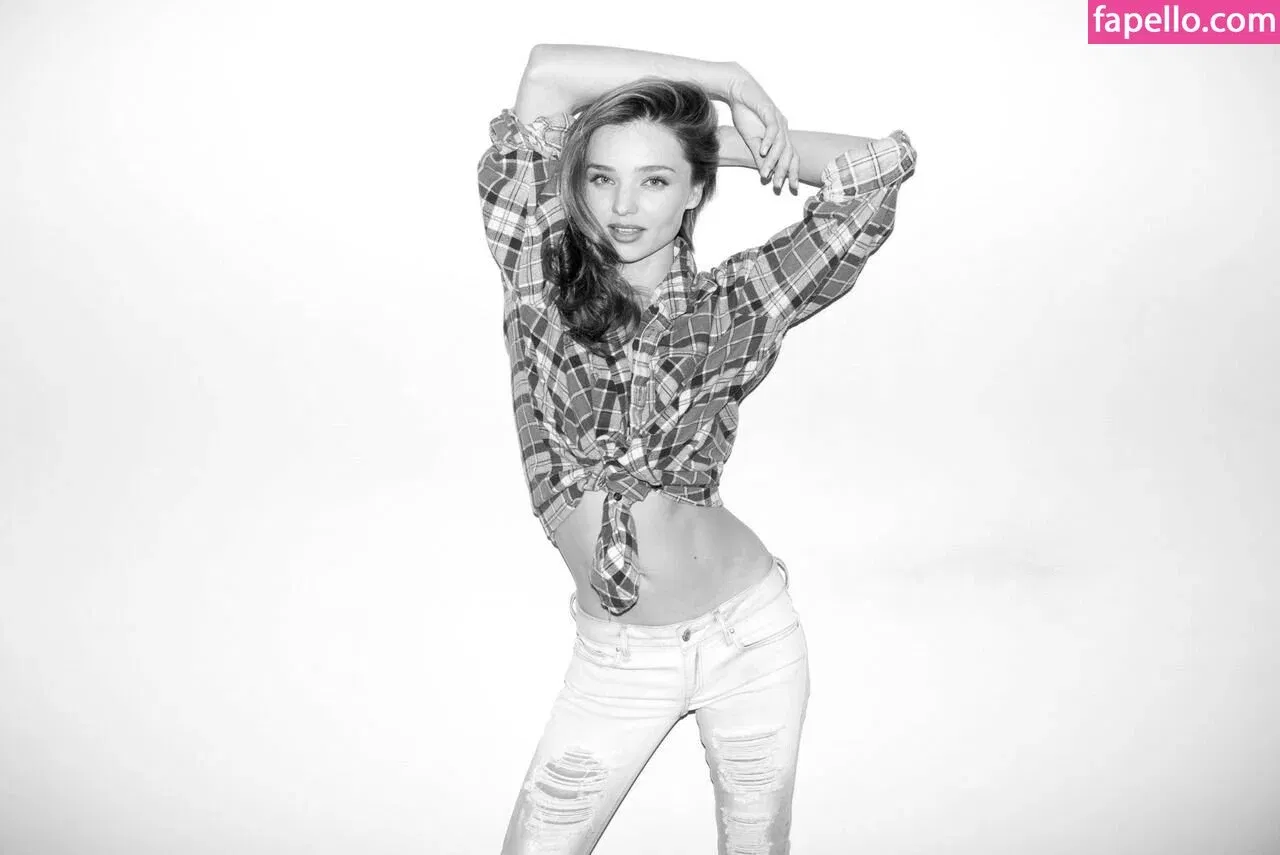 Miranda Kerr Onlyfans Photo Gallery 