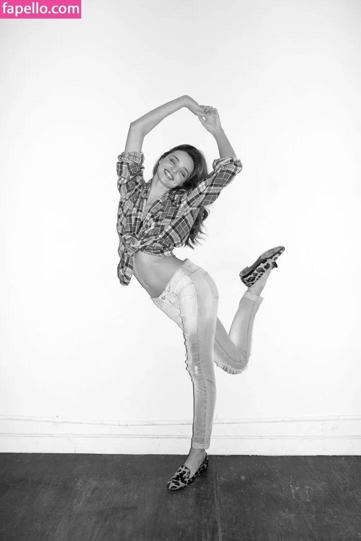 Miranda Kerr Onlyfans Photo Gallery 