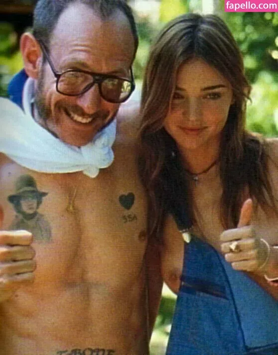 Miranda Kerr Onlyfans Photo Gallery 