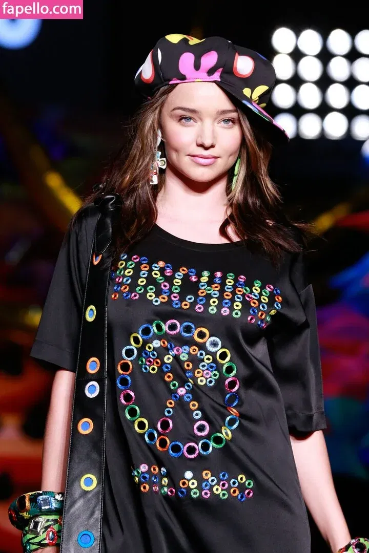 Miranda Kerr Onlyfans Photo Gallery 