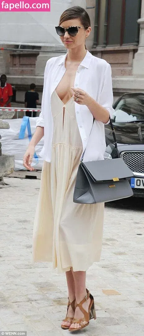 Miranda Kerr Onlyfans Photo Gallery 