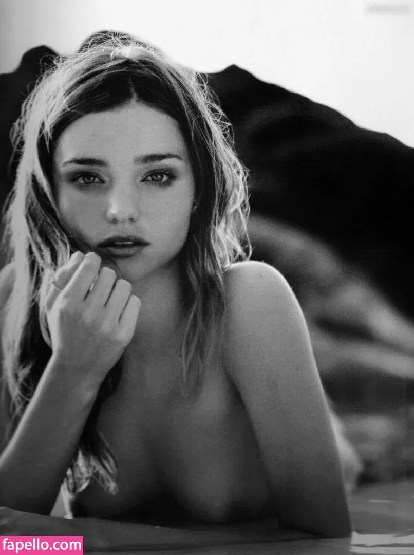 Miranda Kerr Onlyfans Photo Gallery 