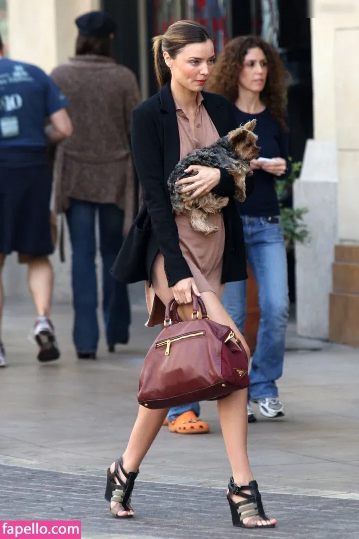 Miranda Kerr Onlyfans Photo Gallery 