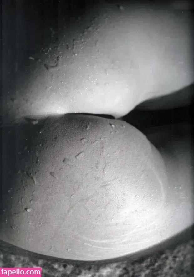 Miranda Kerr Onlyfans Photo Gallery 