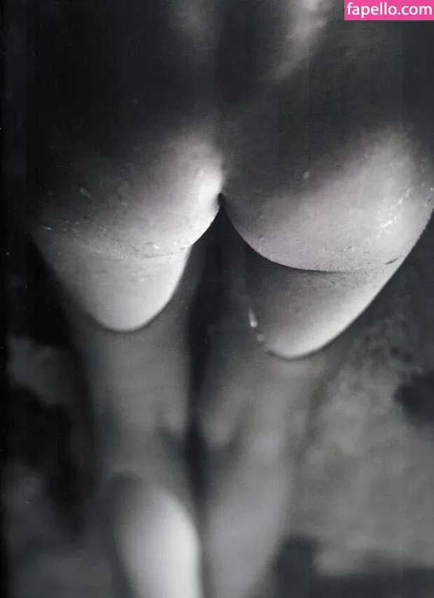 Miranda Kerr Onlyfans Photo Gallery 