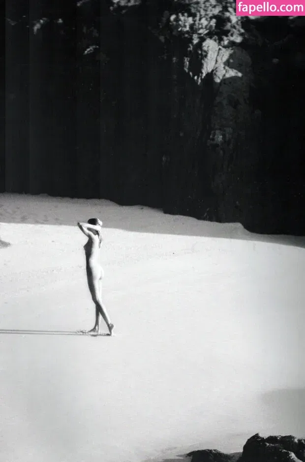 Miranda Kerr Onlyfans Photo Gallery 