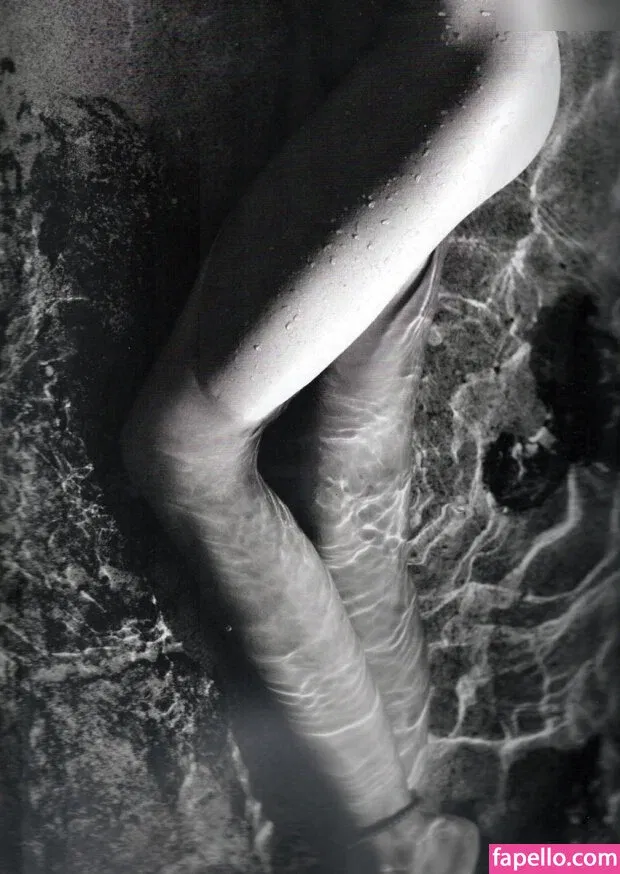 Miranda Kerr Onlyfans Photo Gallery 