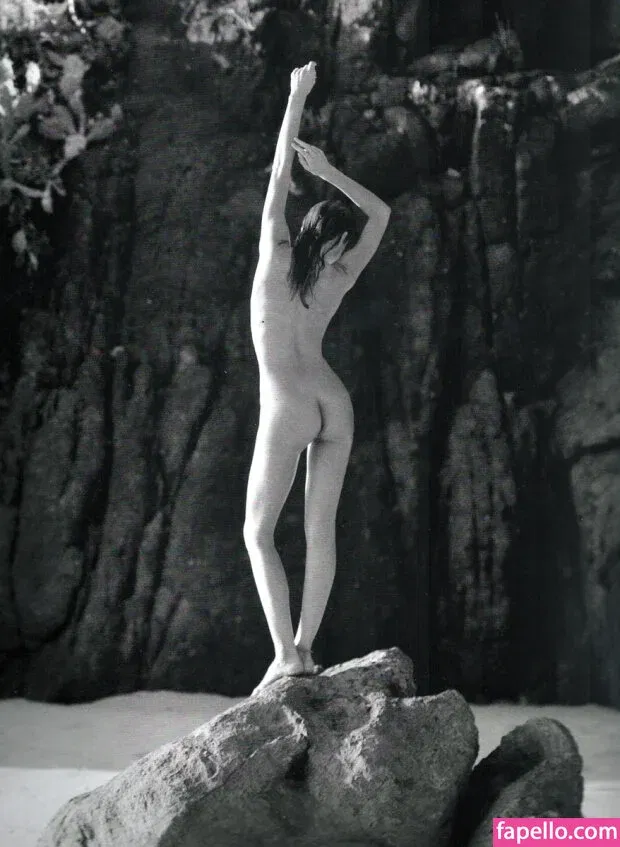 Miranda Kerr Onlyfans Photo Gallery 