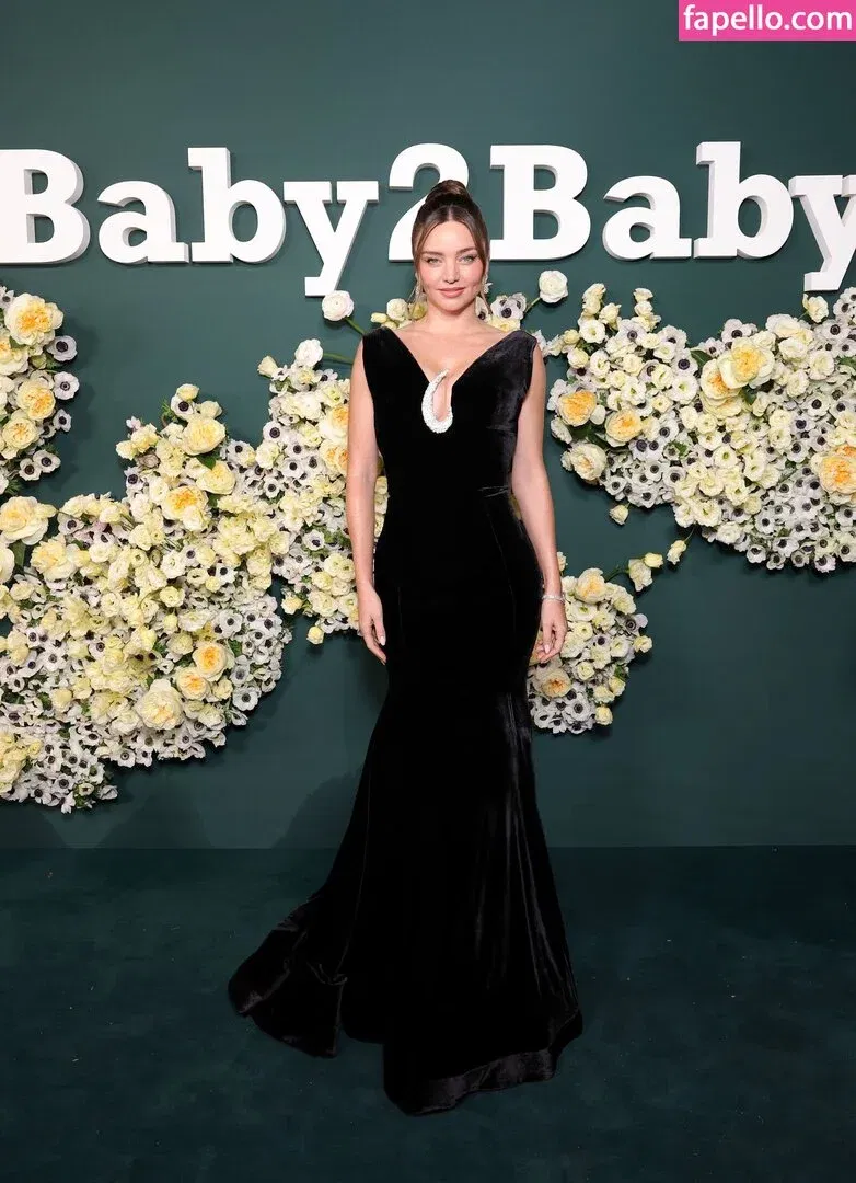 Miranda Kerr Onlyfans Photo Gallery 