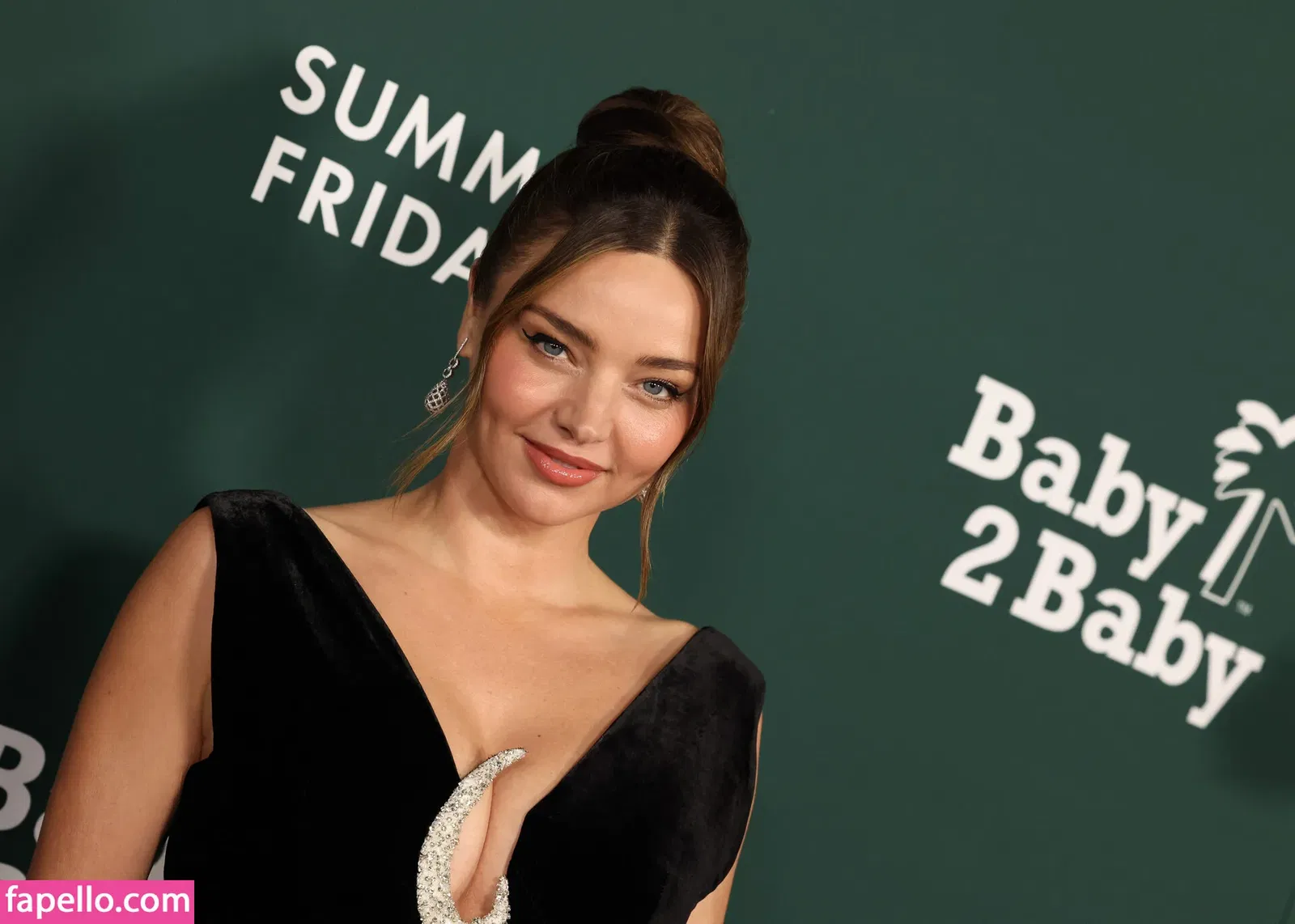 Miranda Kerr Onlyfans Photo Gallery 