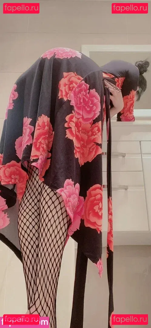 QiaonniuTT Onlyfans Photo Gallery 