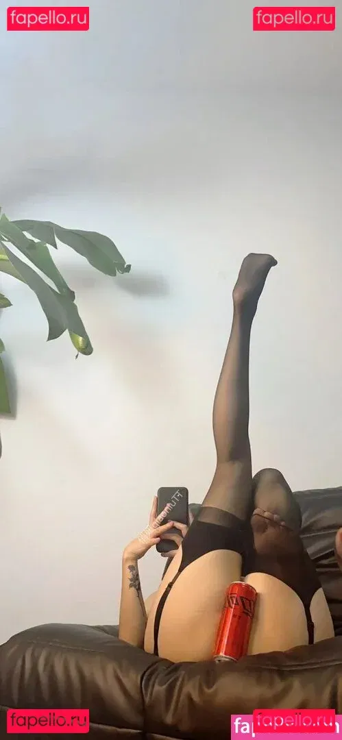 QiaonniuTT Onlyfans Photo Gallery 