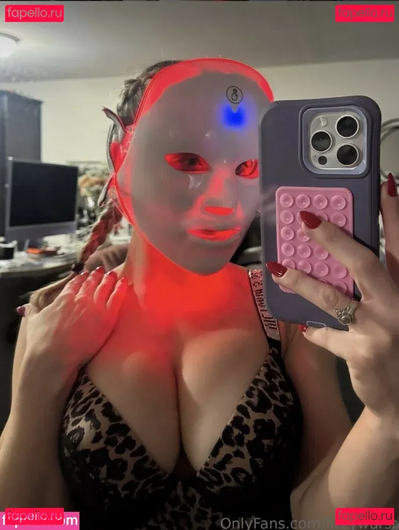 Lizzy Wurst Onlyfans Photo Gallery 