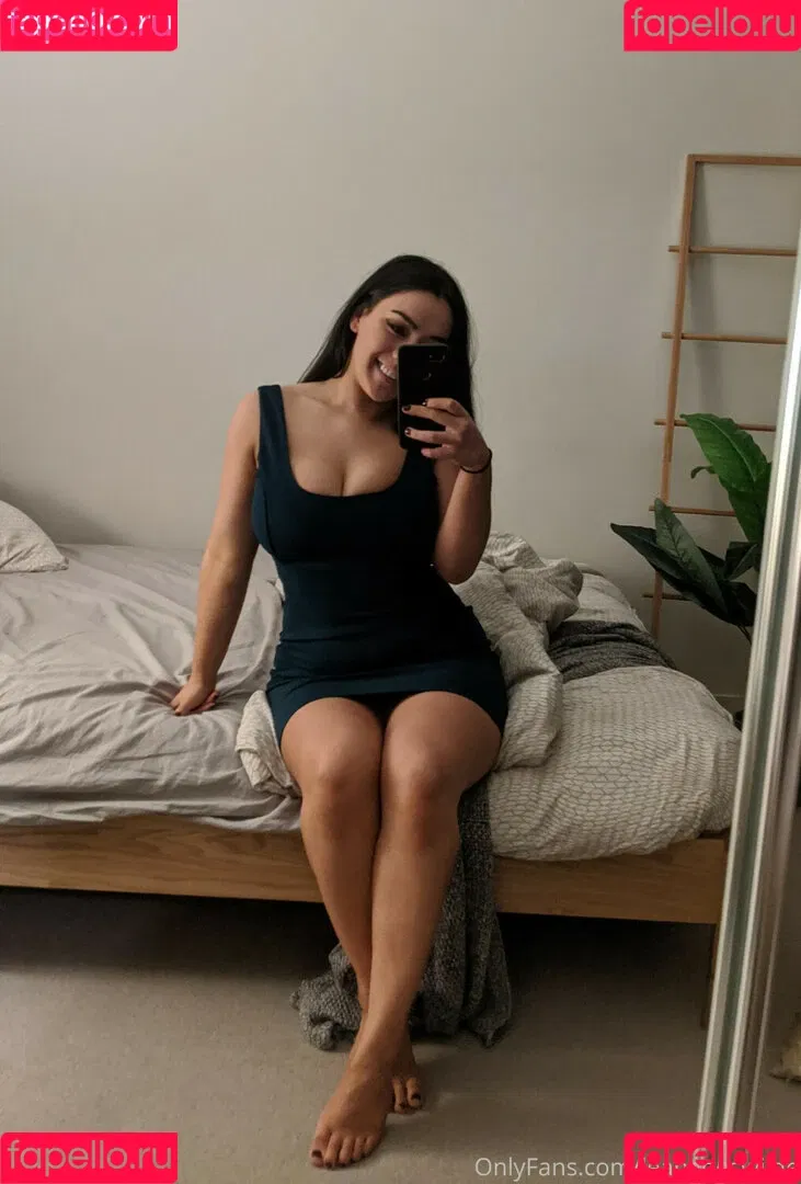 Leahgoeswilde Onlyfans Photo Gallery 