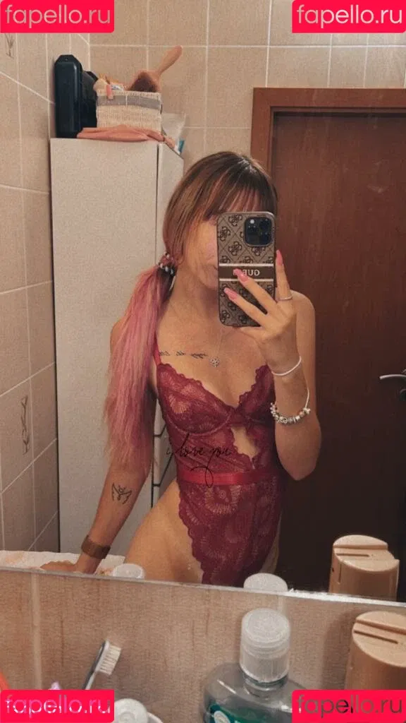 Leahgoeswilde Onlyfans Photo Gallery 