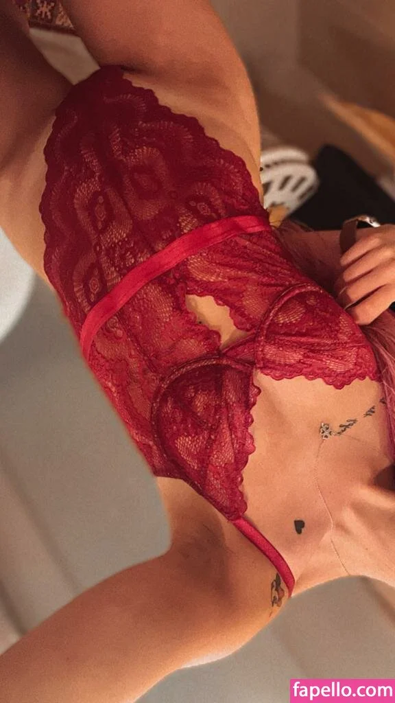 Leahgoeswilde Onlyfans Photo Gallery 