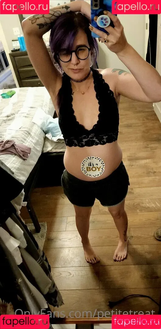 petitetreat_ Onlyfans Photo Gallery 