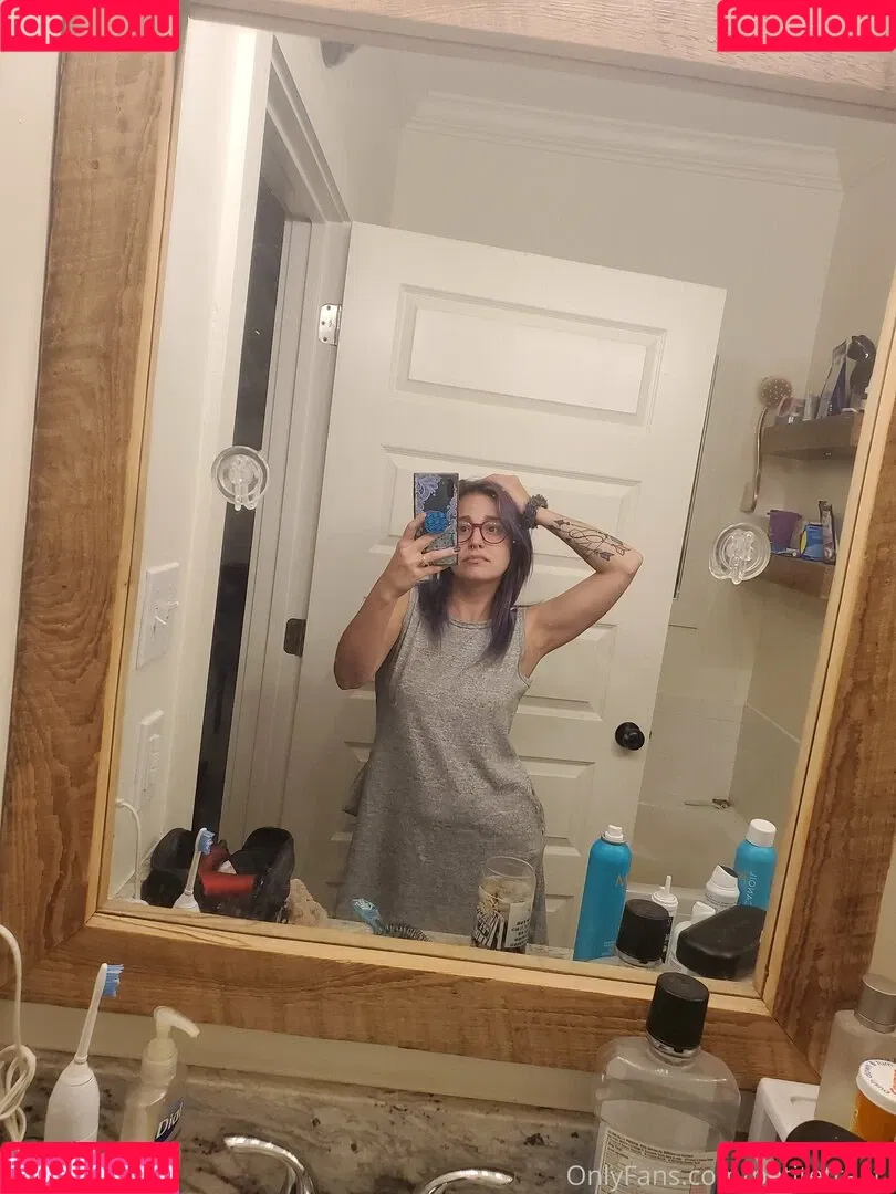 petitetreat_ Onlyfans Photo Gallery 