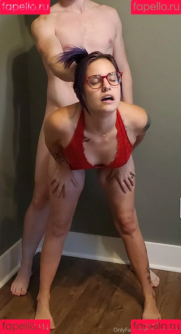 petitetreat_ Onlyfans Photo Gallery 