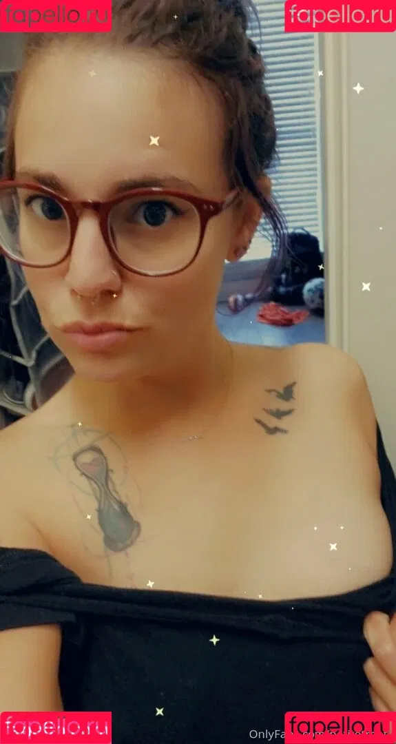 petitetreat_ Onlyfans Photo Gallery 