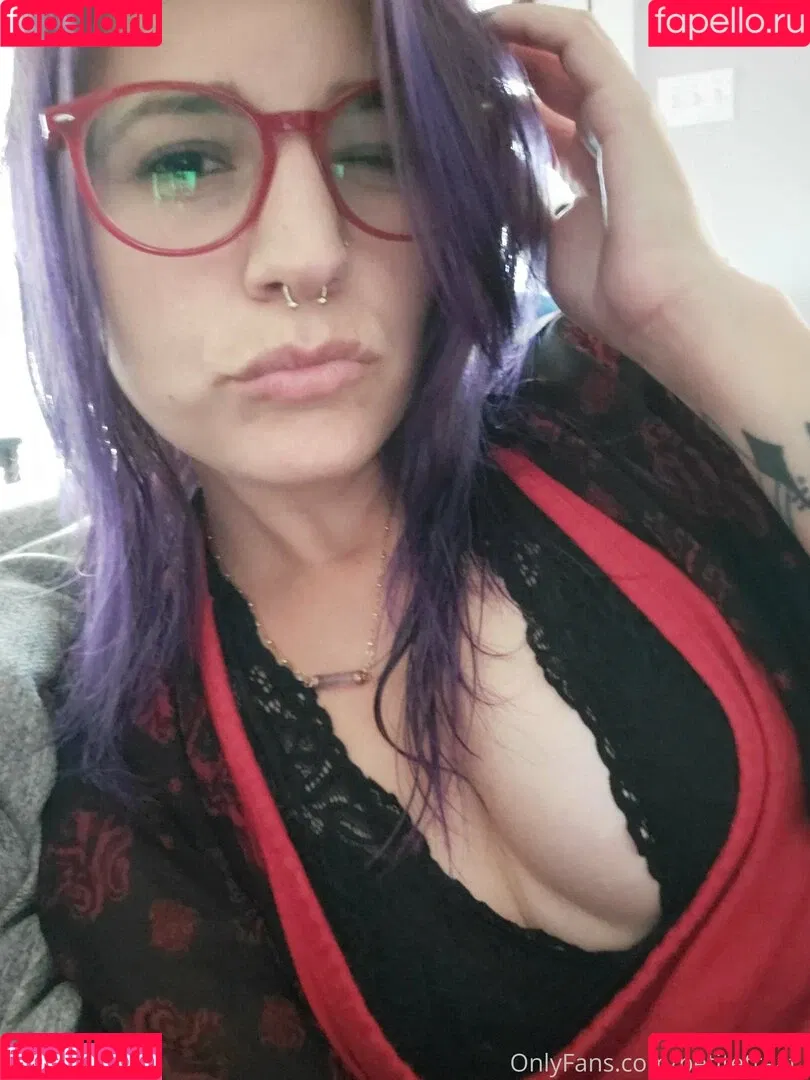 petitetreat_ Onlyfans Photo Gallery 