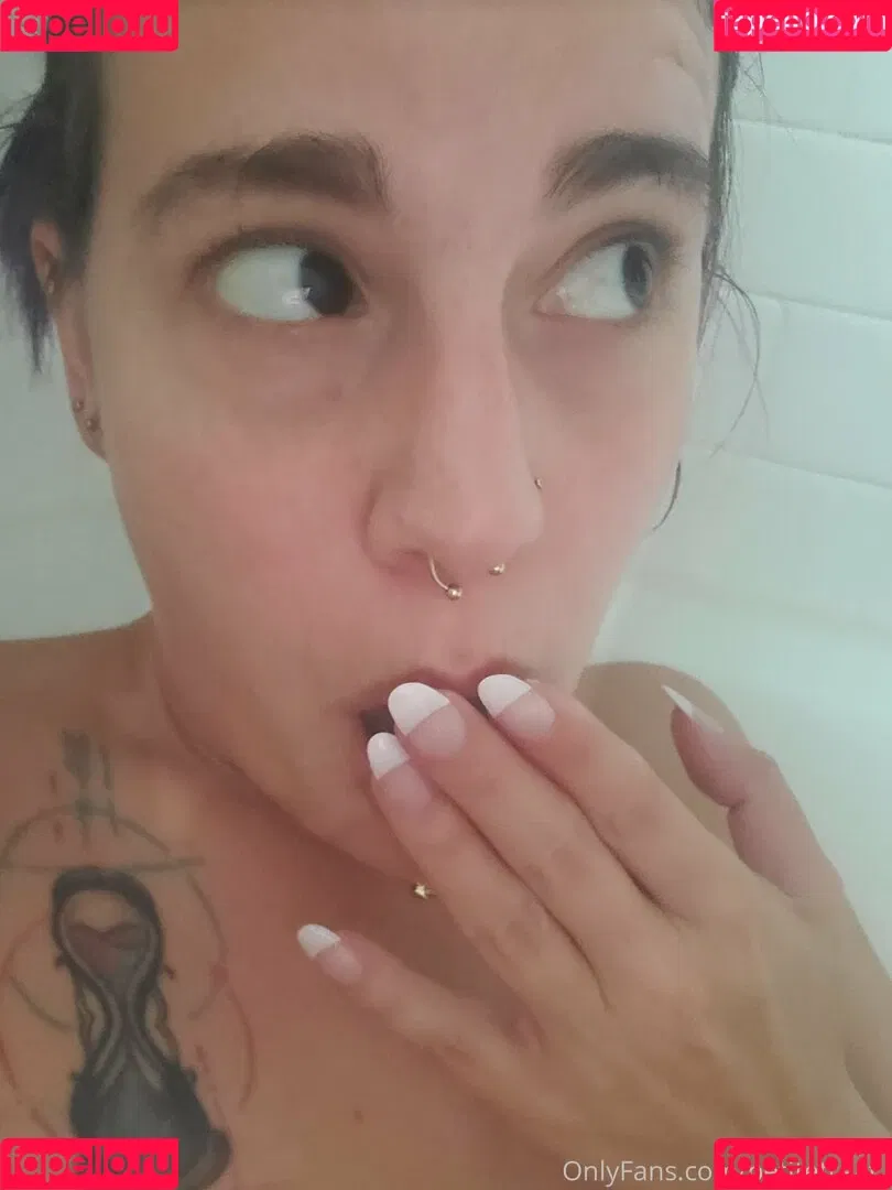 petitetreat_ Onlyfans Photo Gallery 