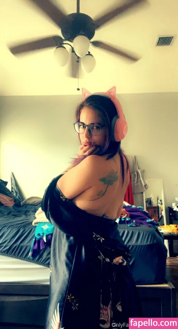 petitetreat_ Onlyfans Photo Gallery 