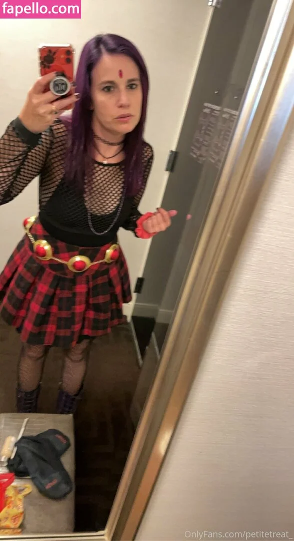 petitetreat_ Onlyfans Photo Gallery 