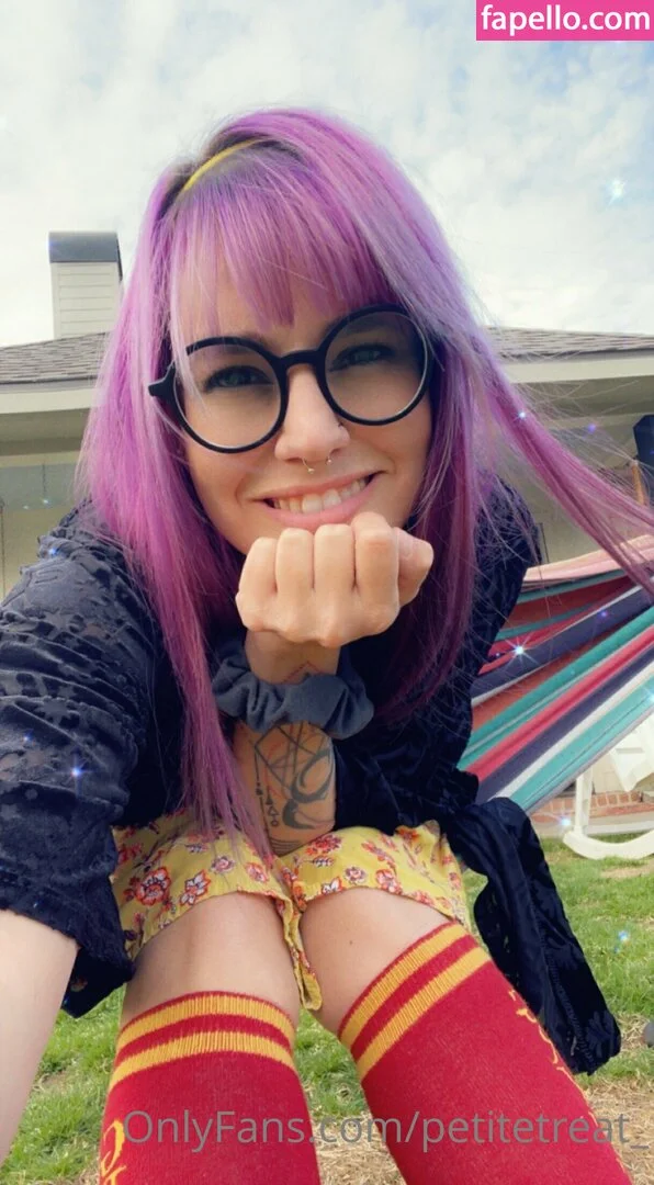 petitetreat_ Onlyfans Photo Gallery 