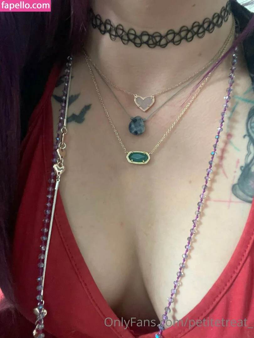 petitetreat_ Onlyfans Photo Gallery 