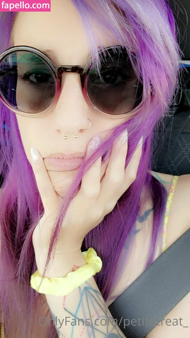 petitetreat_ Onlyfans Photo Gallery 