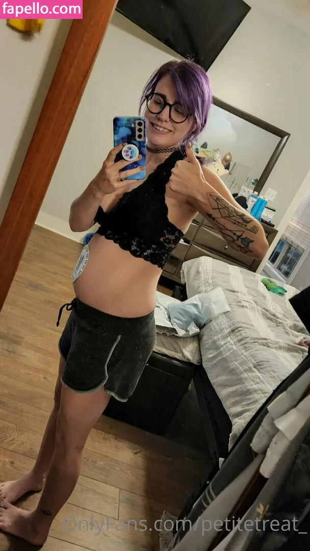 petitetreat_ Onlyfans Photo Gallery 