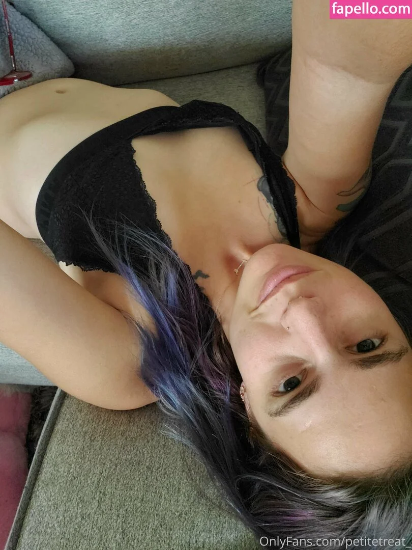 petitetreat_ Onlyfans Photo Gallery 