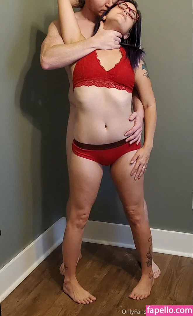 petitetreat_ Onlyfans Photo Gallery 