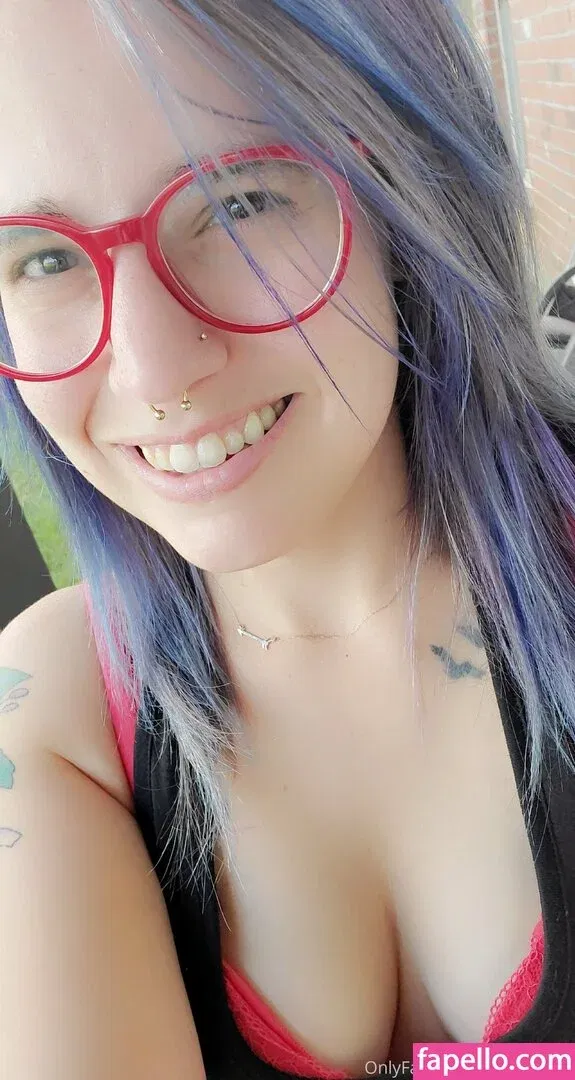 petitetreat_ Onlyfans Photo Gallery 