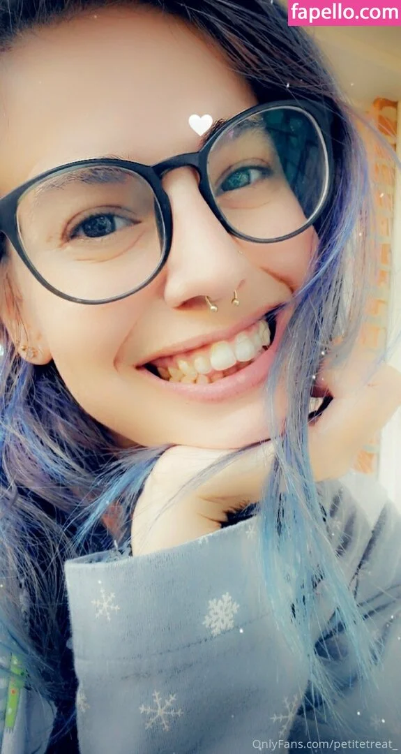 petitetreat_ Onlyfans Photo Gallery 