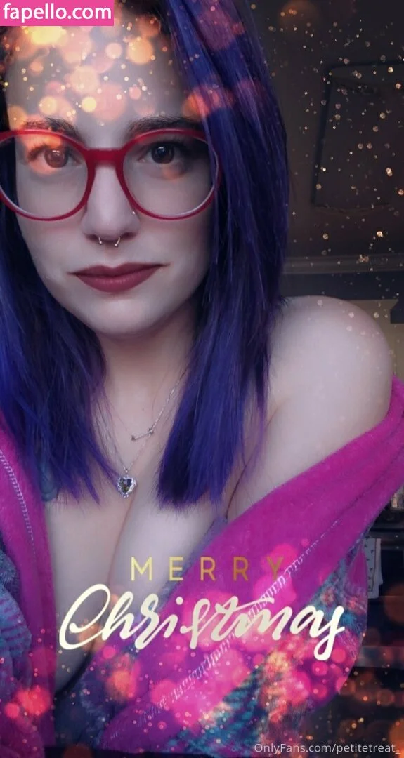 petitetreat_ Onlyfans Photo Gallery 