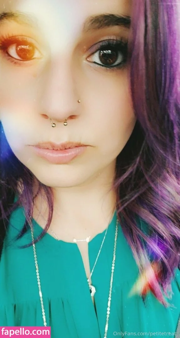 petitetreat_ Onlyfans Photo Gallery 