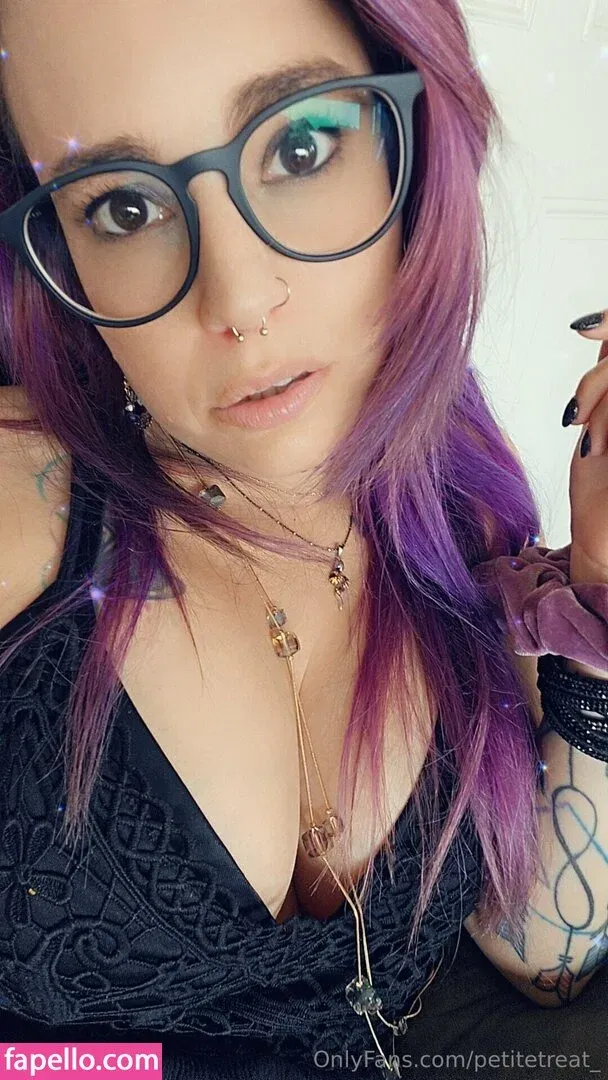 petitetreat_ Onlyfans Photo Gallery 