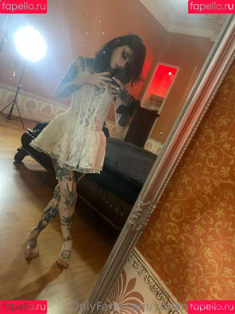 yo-landi_black Onlyfans Photo Gallery 