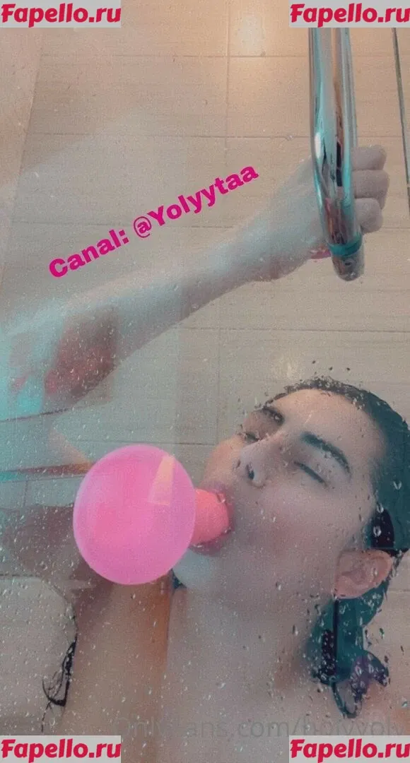 Holy Yoly Onlyfans Photo Gallery 