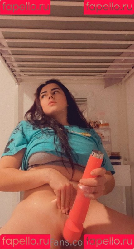 Holy Yoly Onlyfans Photo Gallery 