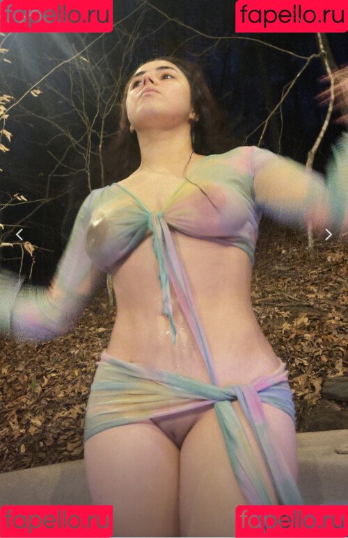 Holy Yoly Onlyfans Photo Gallery 