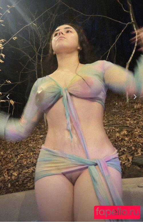 Holy Yoly Onlyfans Photo Gallery 