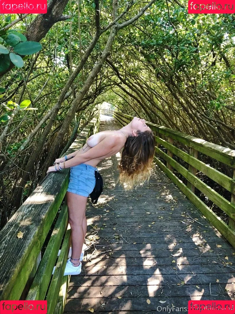 lilathena Onlyfans Photo Gallery 
